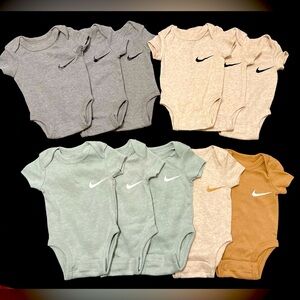 BUNDLE NIKE ONESIES